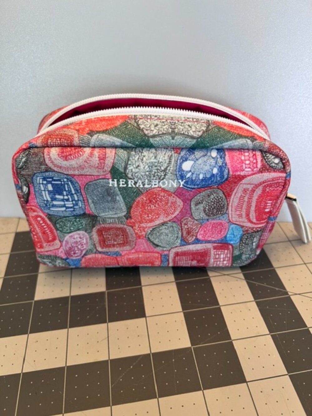 Heralbony Japan Airlines‎ vibrant colorful travel pouch cosmetic abstract design